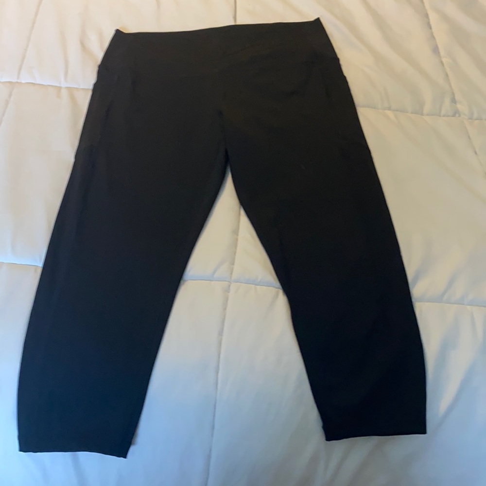 Zyia Capri pocket light n tights